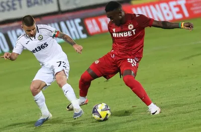 ЦСКА задържа Джеймс Ето'о 