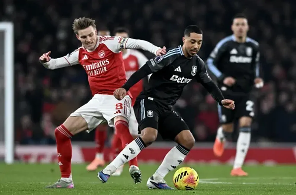 Белгиецът получи травма в глезена през уикенда Полузащитникът на английския