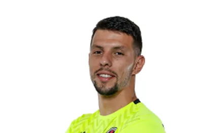 Локомотив София още не се е разбрал с титулярния си страж