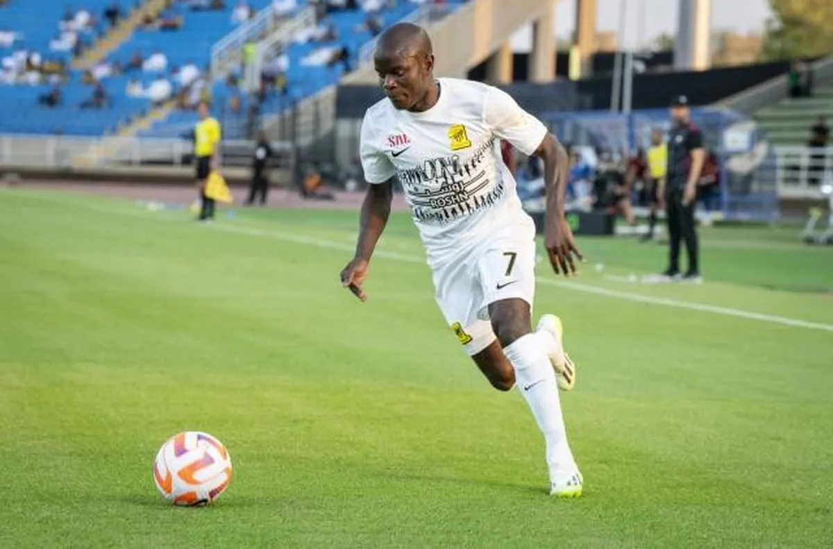 Н’Голо Канте отива във Фенербахче