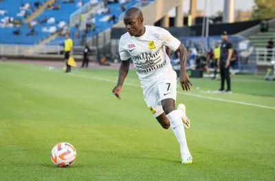 Н’Голо Канте отива във Фенербахче