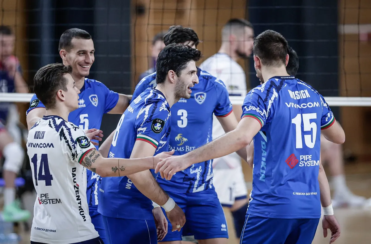 Вижте всички резултати и класирането след тях Левски София надигра