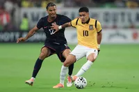 Ривър Плейт привлече халф на Челси 