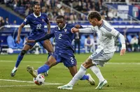 Франция и Италия поделиха точките в Париж - 1:1