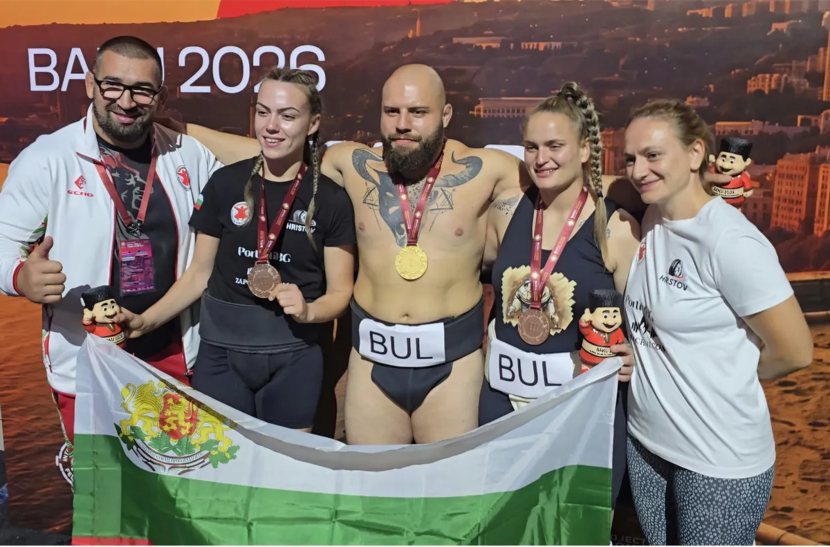 Титла и три бронзови медала за България от Световното първенство по сумо 