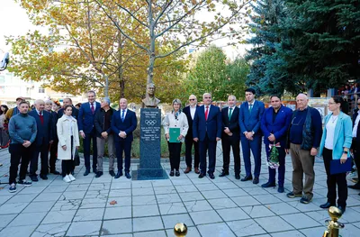 Oткриха паметник на Стефан Чапрашиков в Дупница