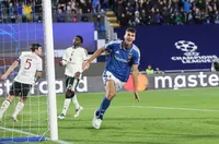 ГОЛЯМ ПРОВАЛ! Манчестър Юнайтед падна 1:4 от Комо