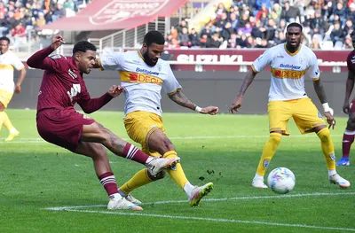 Торино спря пропадането в Серия А с успех над Лече