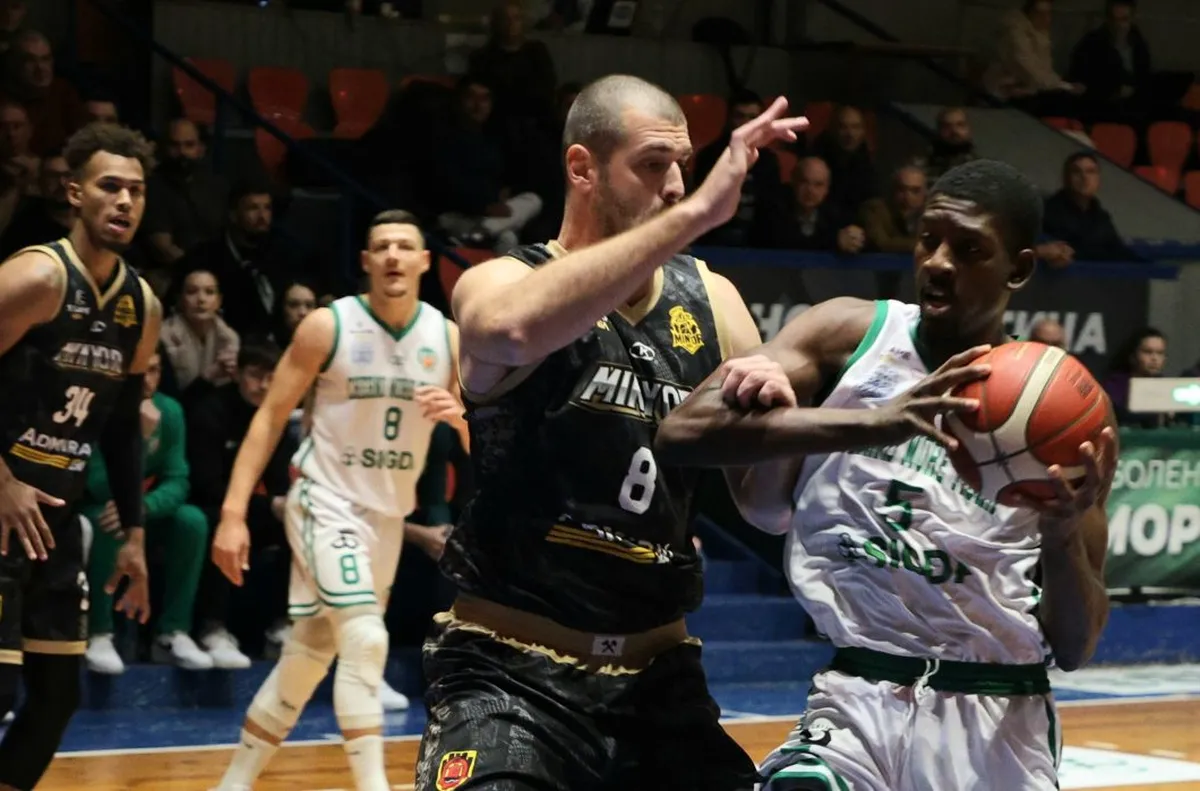 Най резултатен за победителите бе Джелани Уотсън Гейл с 21