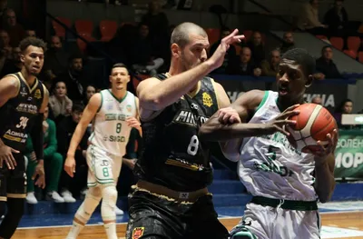 Черно море отнесе Миньор в Перник