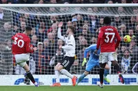 Манчестър Юнайтед би Фулъм във фантастична драма на „Олд Трафорд“