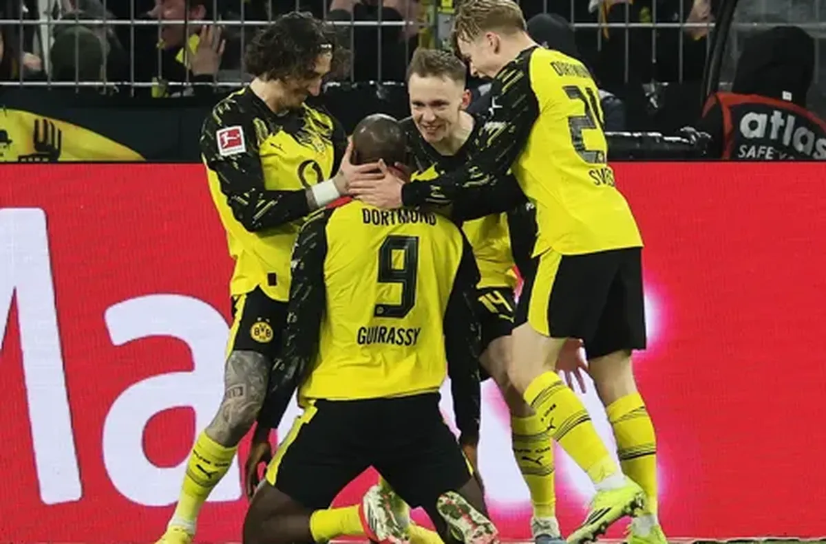 Жълто черните скъсиха разликата с Байерн Борусия Дортмунд постигна труден