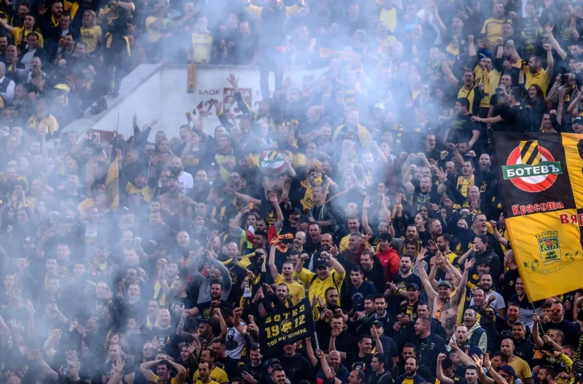 Канарчетата с жест към децата  
Ботев Пловдив стартира кампания насочена