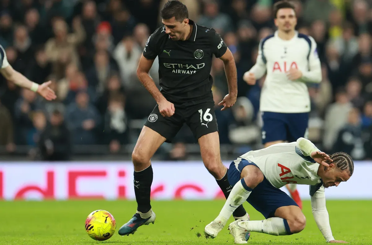 Полузащитникът на английския футболен гранд Манчестър Сити Родри настоява съдиите