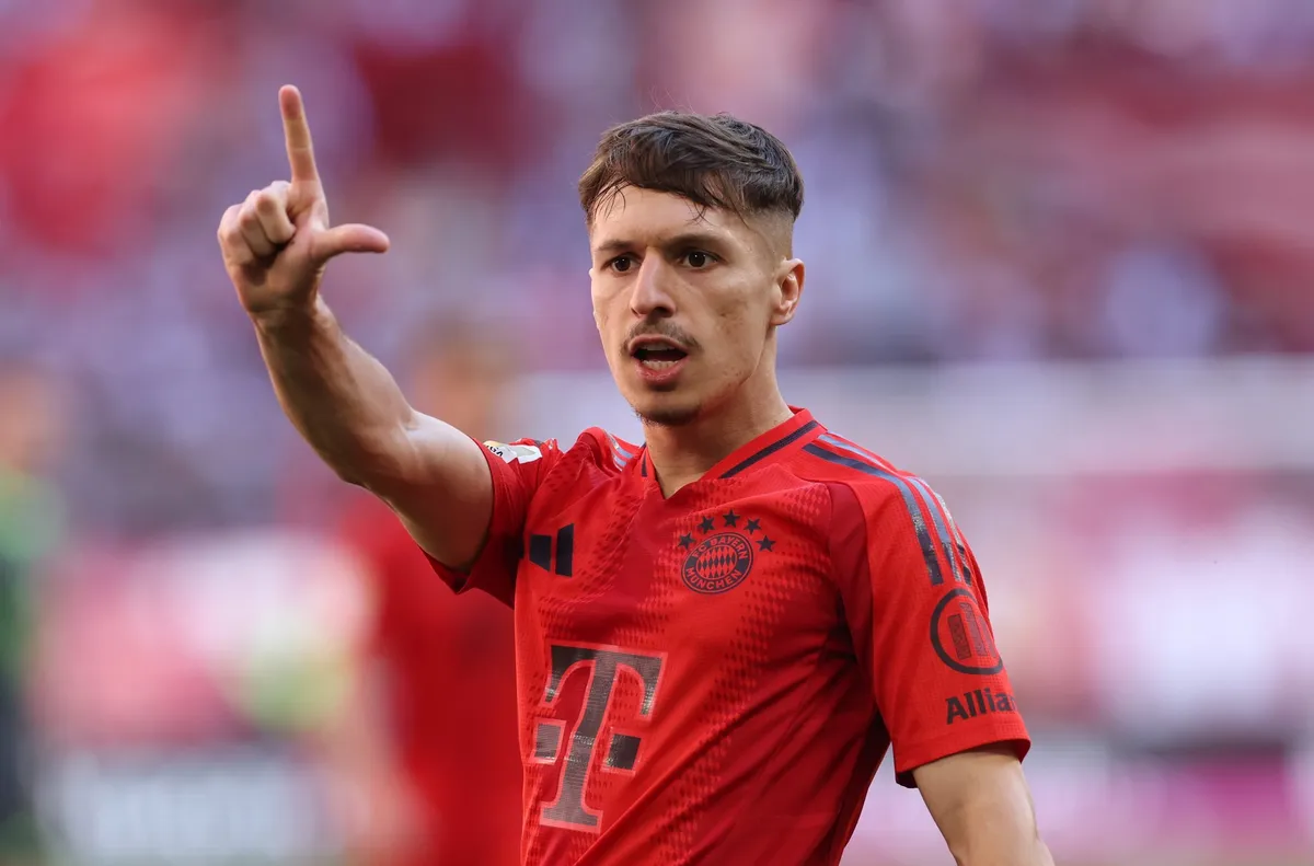 Рома обяви на официалния си уебсайт подписването на договор с