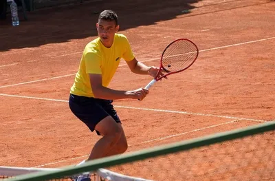 Динко Динев се класира за втория кръг на турнир по тенис в Кувейт