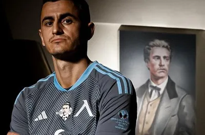 Левски с екип, посветен на Васил Левски, срещу Лудогорец