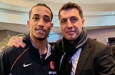 Героите на Челси показаха уважение към България