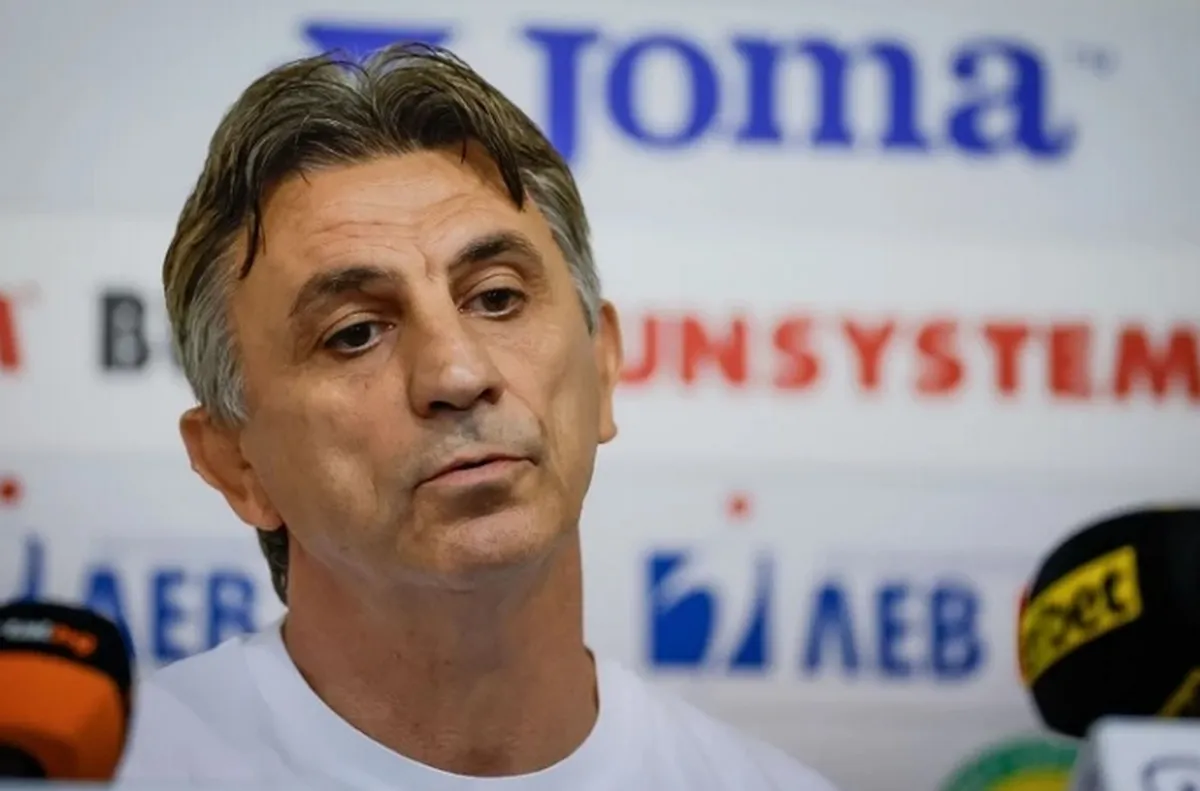 Стоян Добрев хвърли оставка Стоян Добрев хвърли оставка като селекционер