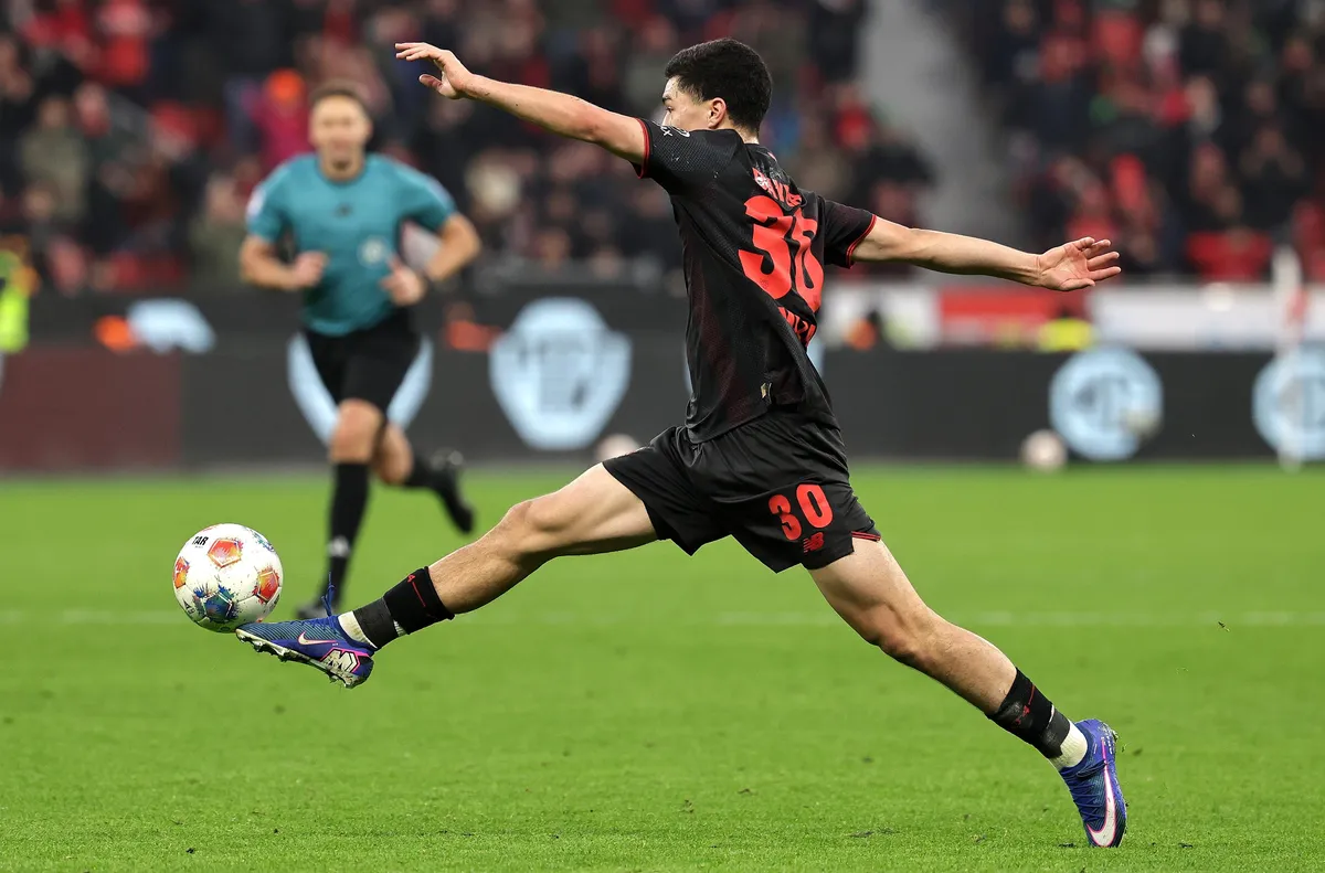 Халфът все още е извън игра заради проблеми с коляното