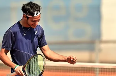 Антъни Генов се класира за финала на двойки в Монастир