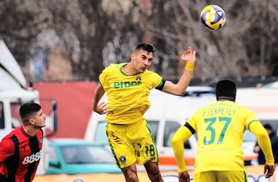 Мощен Лудогорец се разправи с Локо (Сф) в калта