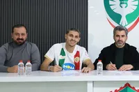 Здравко Димитров с асистенция в дебюта за Амедспор