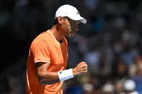 Защитаващият шампион в Монпелие е на финал