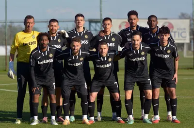 Славия приема Локомотив Пловдив в непредвидим сблъсък