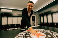 Карабельов пред трансфер в родния клуб на Ибрахимович