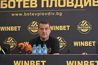 Илиян Филипов подхвана и Сираков