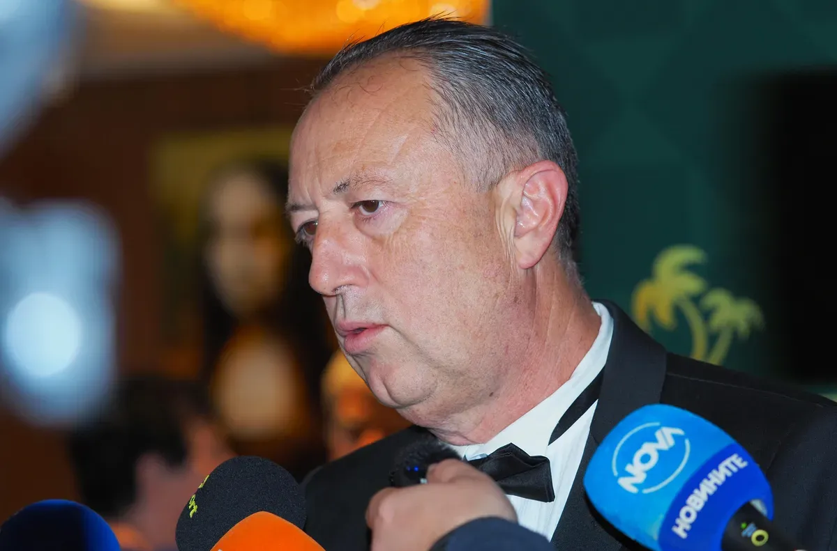 Гордея се с Лора Христова и с целия отбор обяви