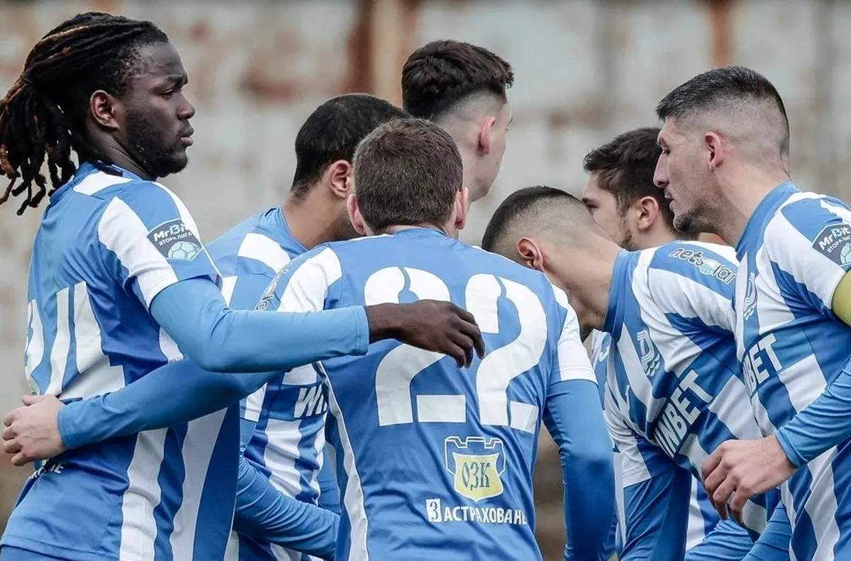 В борбата на драконите за промоция в елита Феновете на