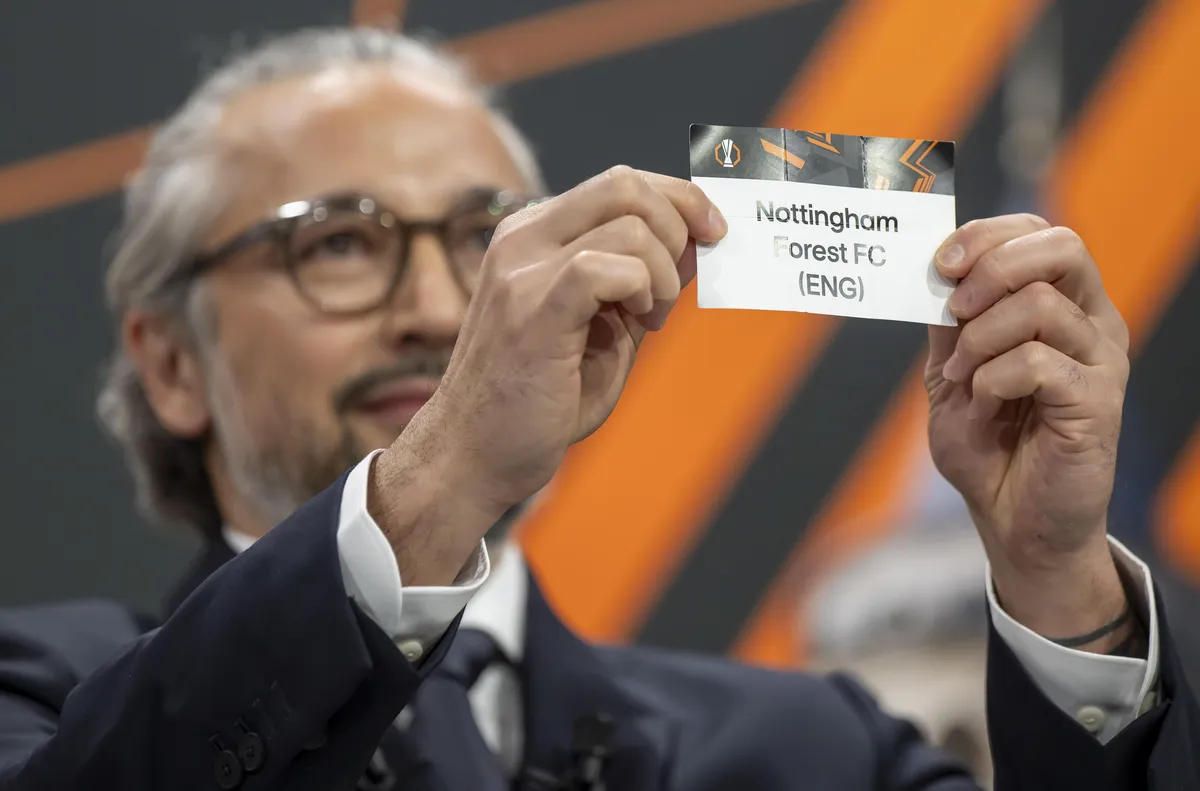 Нотингам Форест започна разговори с бившия треньор на Уулвърхемптън Витор