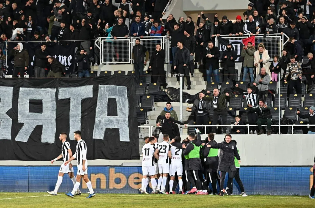 Смърфовете са последният 1 2 финалист след 1 0 над