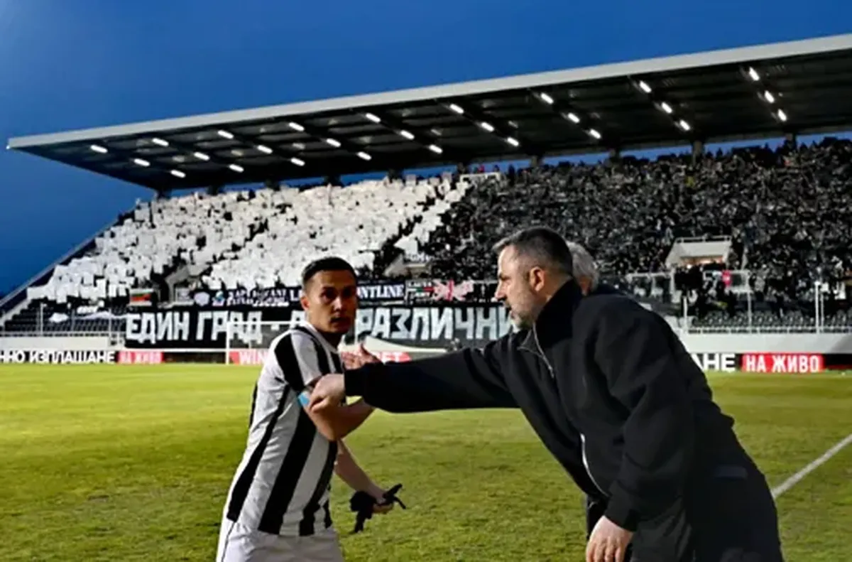 Капитанът на смърфовете вкара в главите мухата за спечелване на