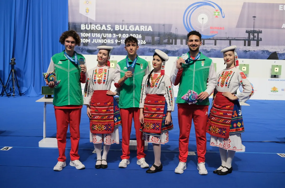 Виктор Бонев Дамян Илиев и Петър Иванов спечелиха сребърен медал