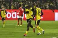 Борусия Дортмунд разнищи Майнц и доближи върха