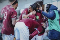 Уест Хям оцеля след драма с продължения срещу Бъртън, продължава напред за ФА Къп