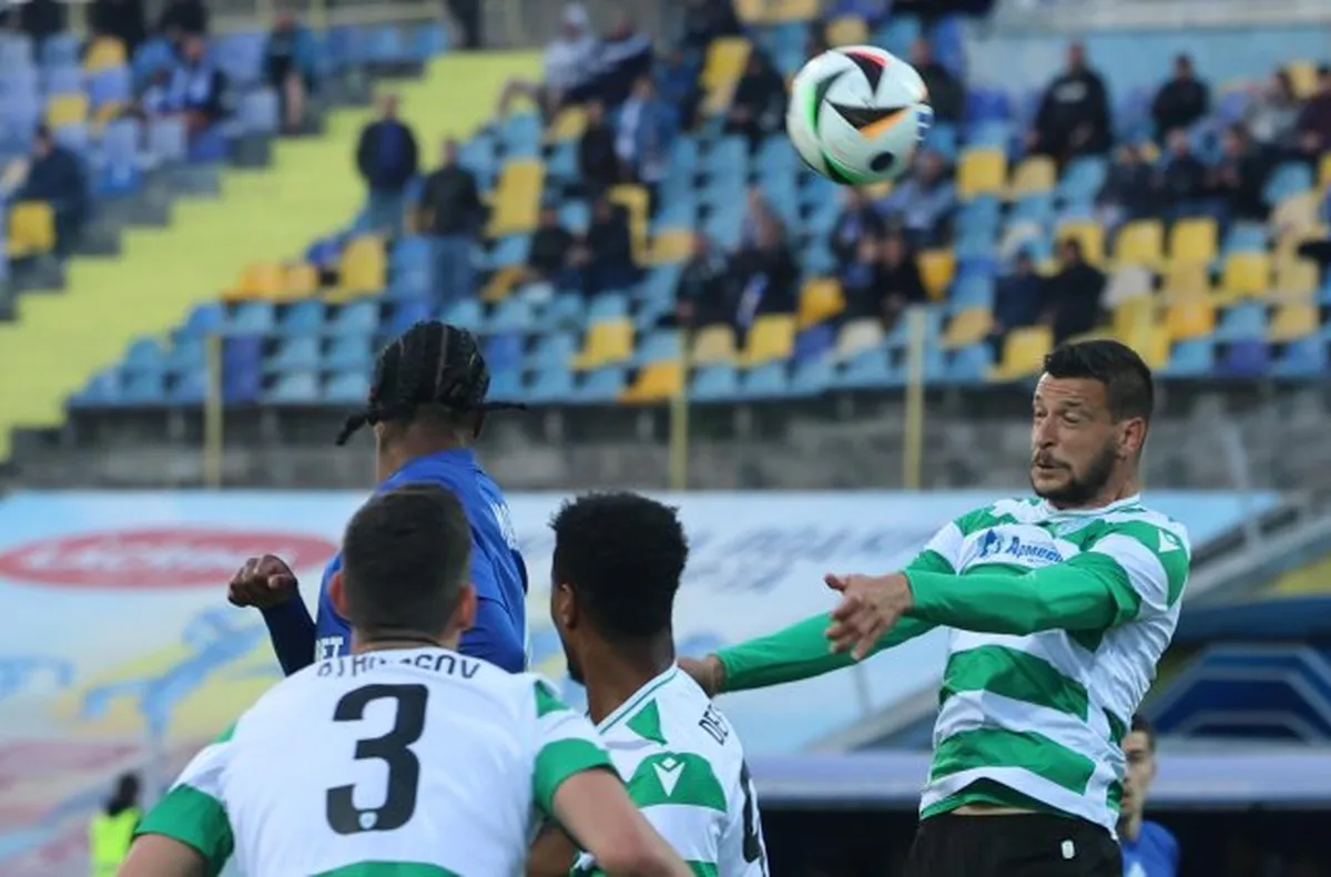 Локо Пловдив и Черно море в директен спор за петото място