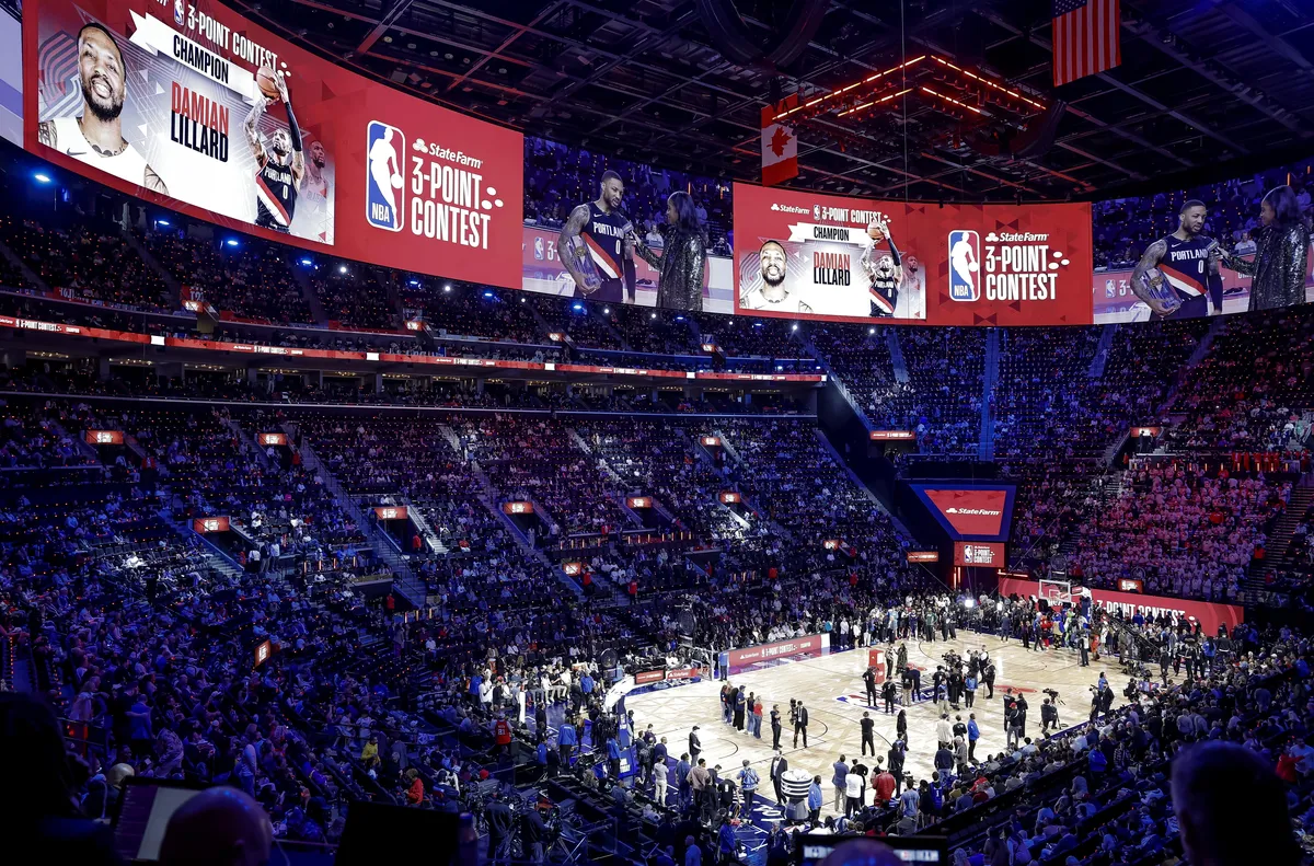 Изравни се с Лари Бърд Деймиън Лилард не е играл