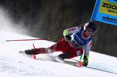 Цурбриген не успя да завърши първия манш на гигантския слалом, Бриньоне води