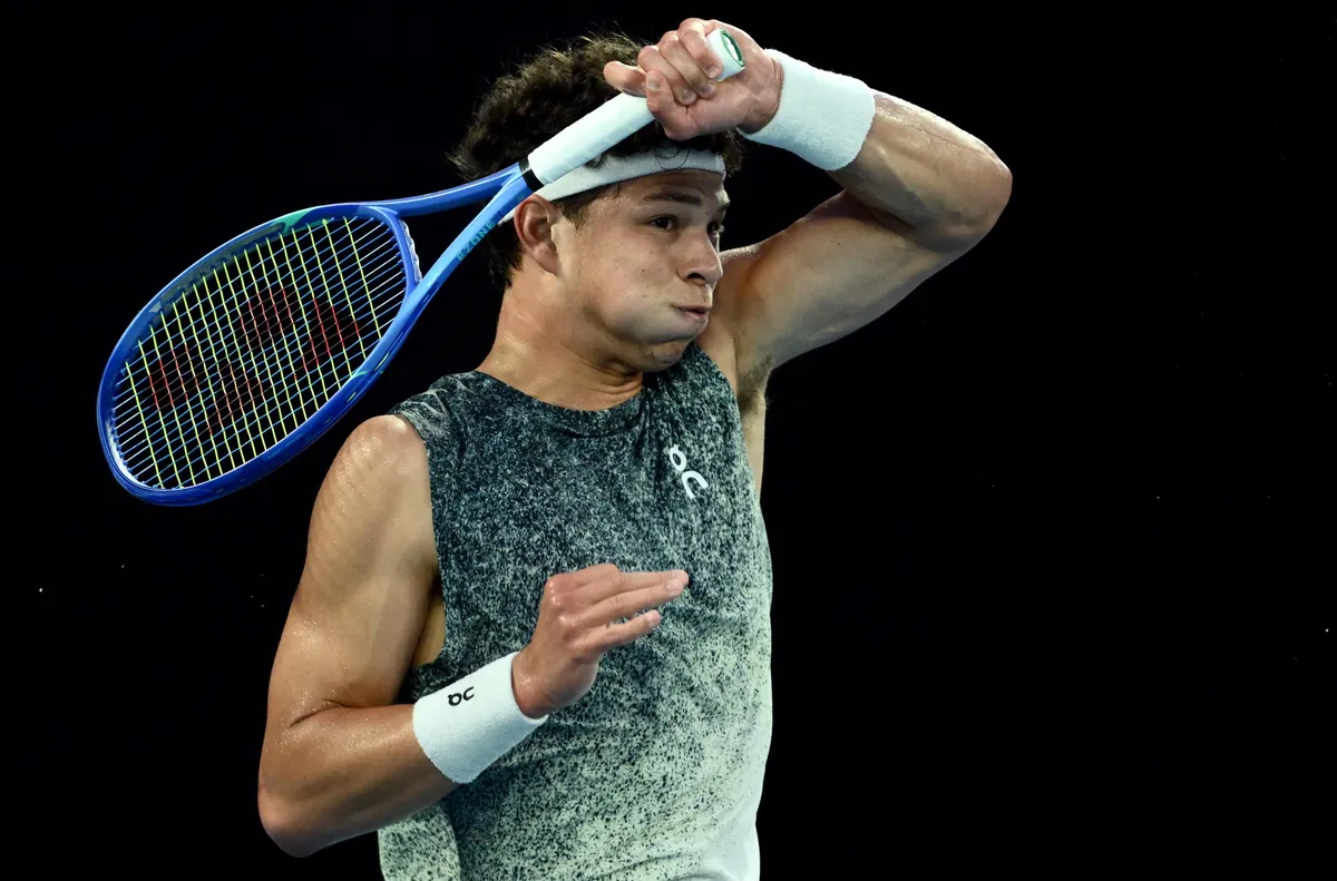 Американецът Бен Шелтън спаси три мачбола преди да триумфира с