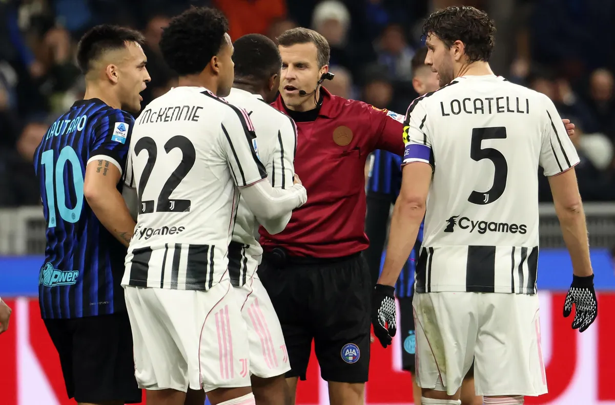 Шефовете на Ювентус Дамиен Комоли и Джорджо Киелини може да