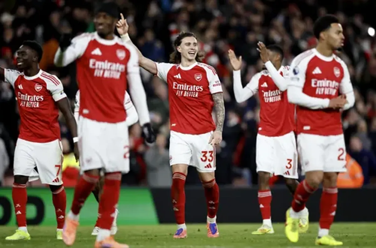 Артилеристите срещат Уулвърхемптън Рикардо Калафиори е готов за мача срещу