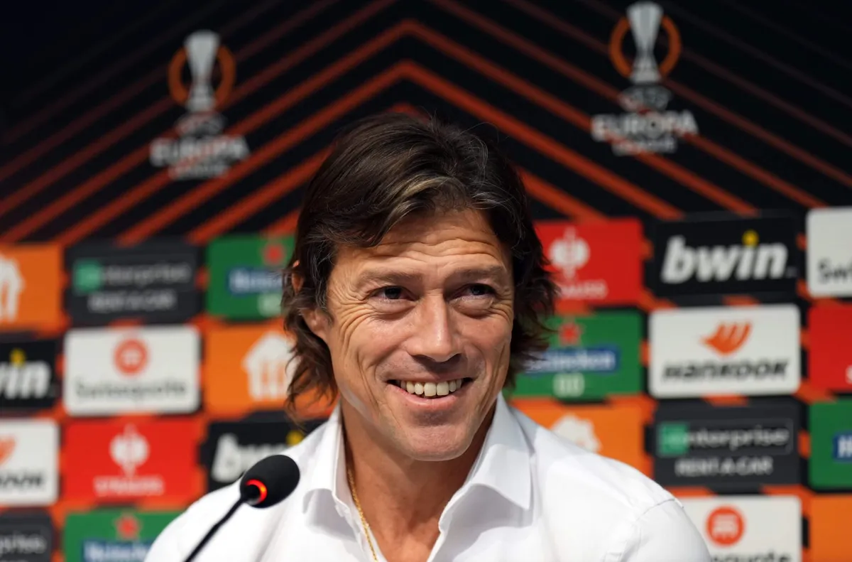 Причина за санкцията станаха хаотичните сцени и разгорещена конфронтация със