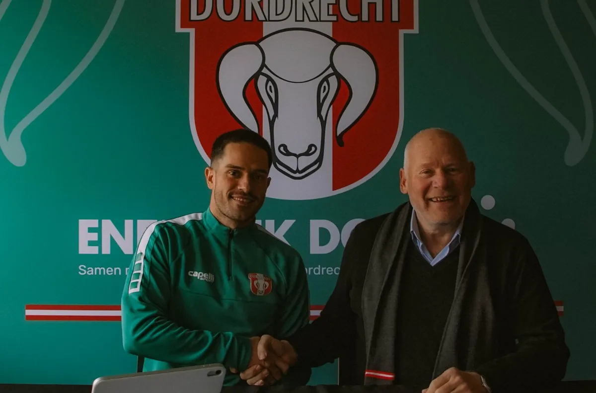 Той подписа с нидерландския Дордрехт Бившият ляв бек на ЦСКА