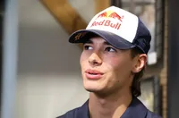 Никола Цолов даде трето време на тестове във Формула 2