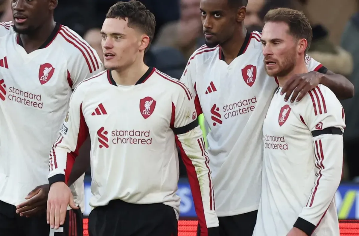 Нападателят Александър Исак може да се завърне в игра за