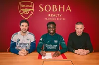 Oфициално: Сака подписа нов договор с Арсенал